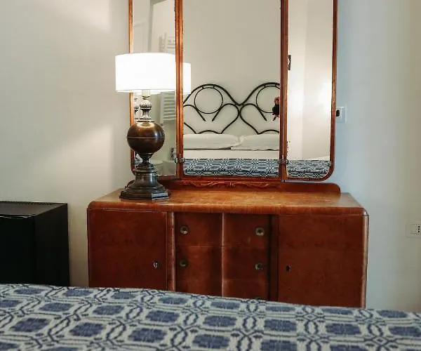 Corte Largo Lauro Dimore & Gemini (Apulia)