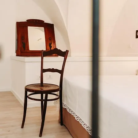 Corte Largo Lauro Dimore & B&B Gemini (Apulia)