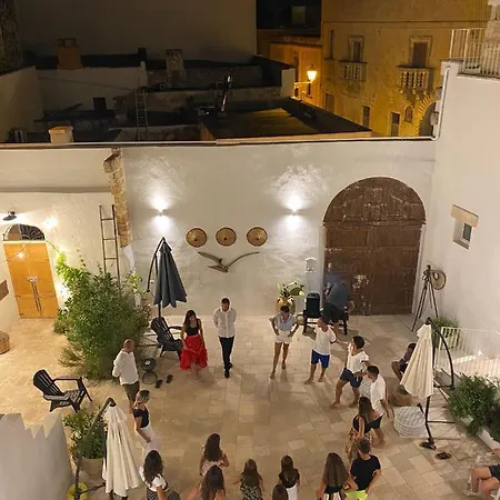 B&B Corte Largo Lauro Dimore & Gemini (Apulia)