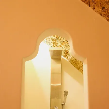 Corte Largo Lauro Dimore & B&B Gemini (Apulia)