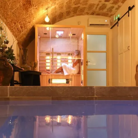 Corte Largo Lauro Dimore & B&B Gemini (Apulia)