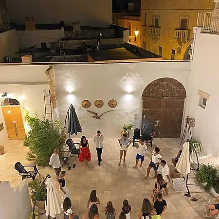 Corte Largo Lauro Dimore & Gemini (Apulia)