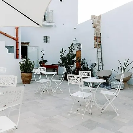 فندق مبيت وإفطار Corte Largo Lauro Dimore & 4*