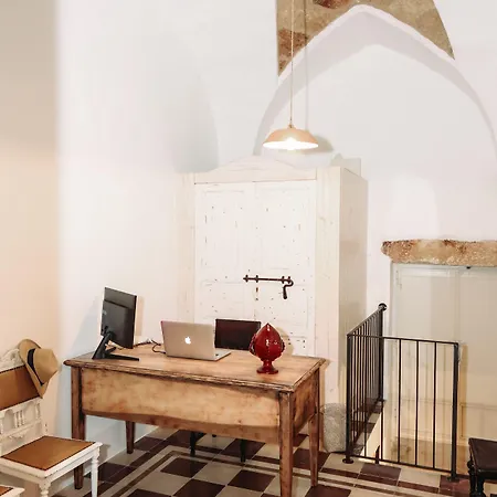 Corte Largo Lauro Dimore & Bed & Breakfast Gemini (Apulia)
