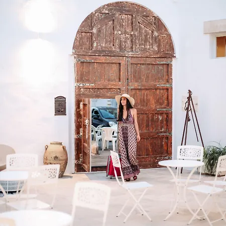 Bed & Breakfast Corte Largo Lauro Dimore & Gemini (Apulia)